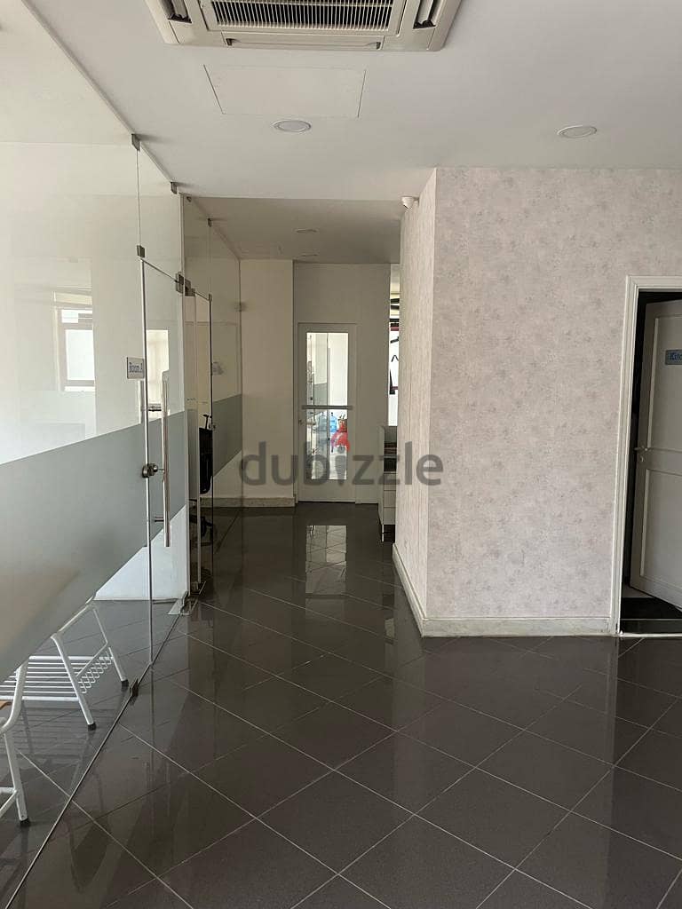 L14372-Spacious Office for Rent in Zalka 1