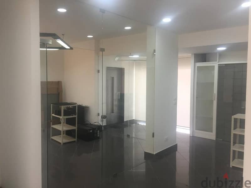 L14372-Spacious Office for Rent in Zalka 3