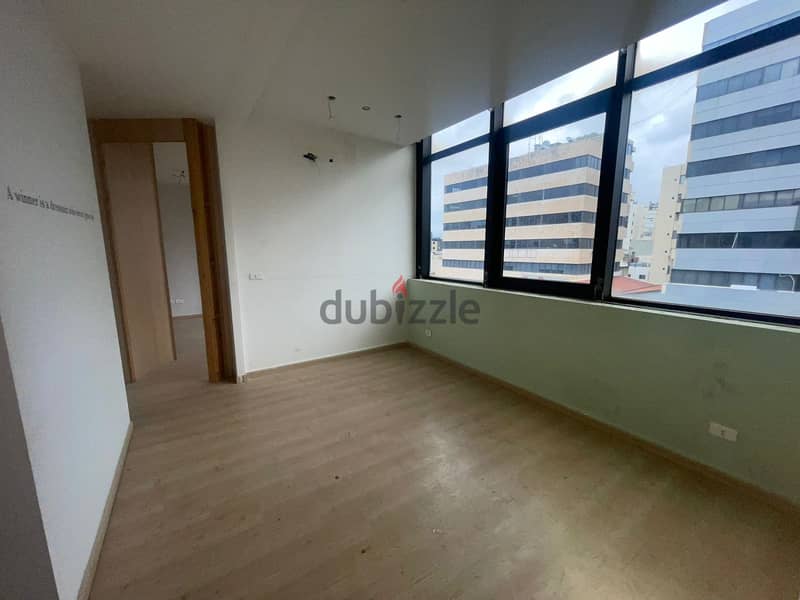 Office for rent in Horsh tabet مكتب للاجار في حرش تابت 3