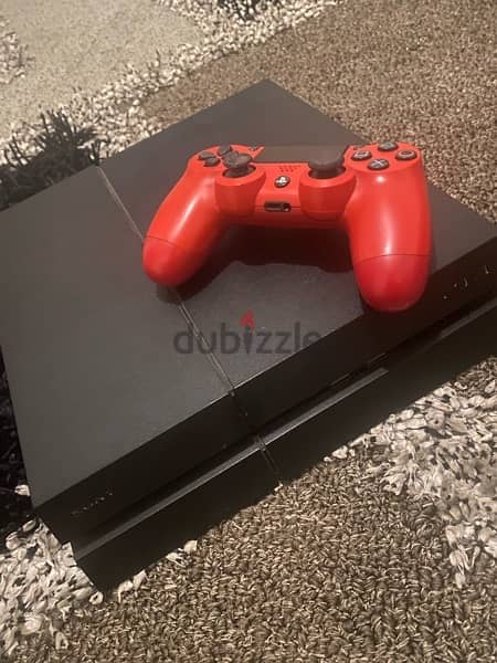 PS4 and controller 0