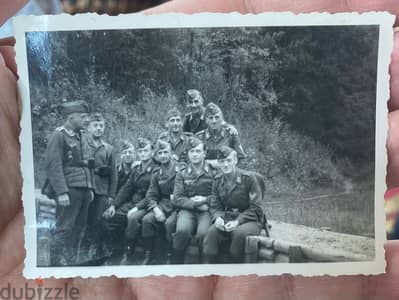 صورة تذكارية جنود هتلر ألمان يلبسون شارات نازية  Nazi German soldiers