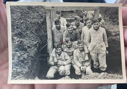 صورة مجموعة جنود ألمان نازي في استراحة محارب بالحرب العالمية الثانية