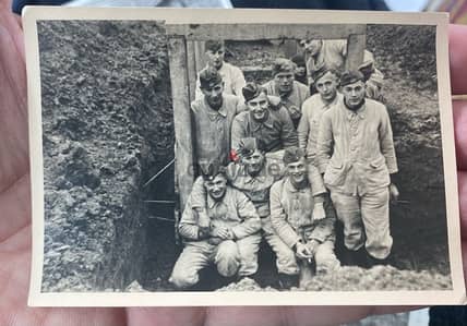 صورة مجموعة جنود ألمان نازي في استراحة محارب Nazi German Soldiers