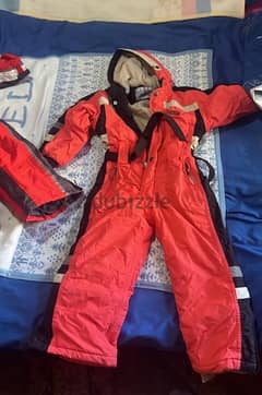 Ski clothes 5-8 yrs 8-10 years 10-12 years 12-15 years and sizes M+L 0