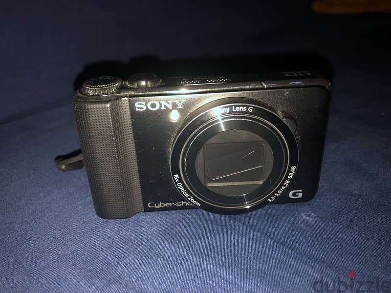 Sony cyber shot semi-pro cam, like new. 3