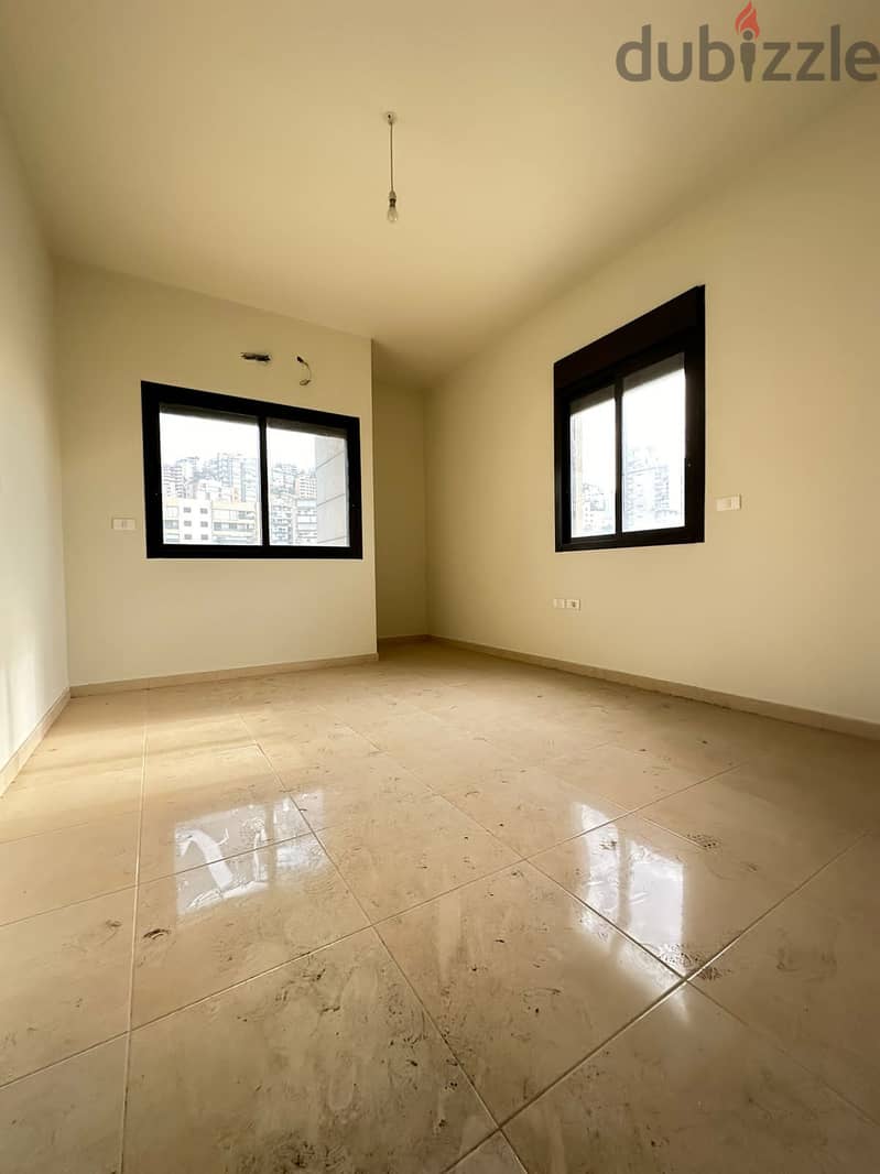 190 m² 2nd Flloor Apartment for sale in Jal el Dib! 3