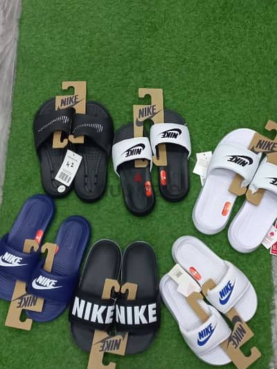 مشيات مشيه  بتنلبس للفوتبول  للبحر وغير nike slippers