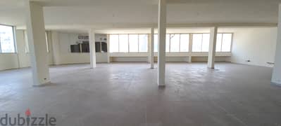 Office with huge space for rent in Zalka مكتب بمساحة كبيرة للإيجار 0