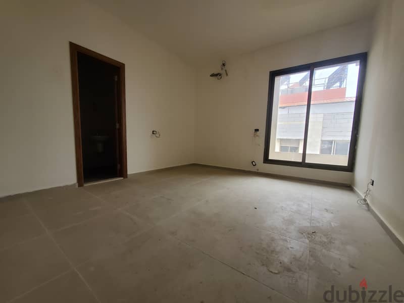 Apartment for Sale in Rabweh شقة للبيع في الربوة 5