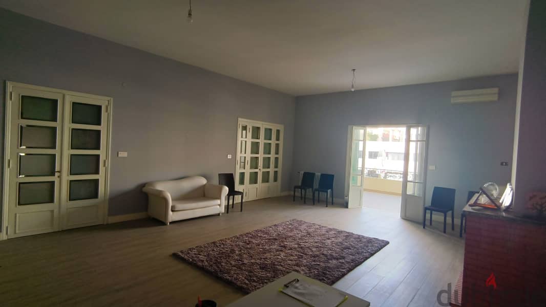 Office in Sin El Fil for Rentمكتب في سن الفيل للايجار 3