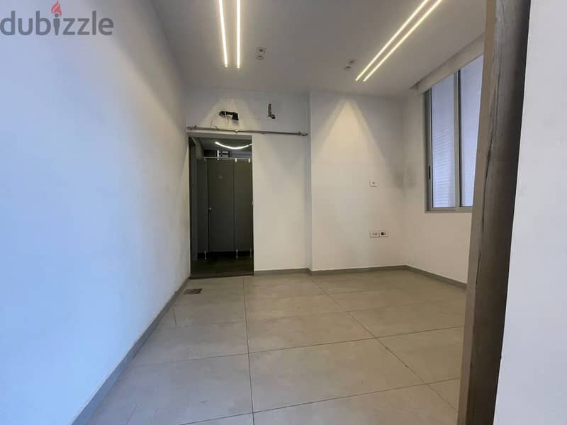 JH24-3219 200m office for rent in Adlieh , $ 1400 cash per month 2