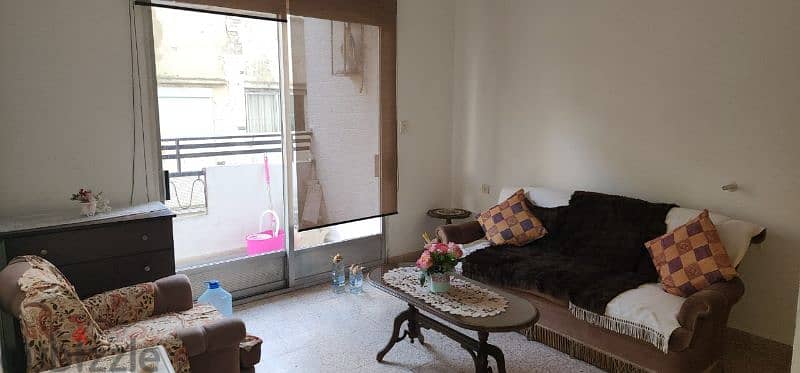 Apartment for Sale in Ain El Remmaneh - شقة للبيع في عين الرمانة 0