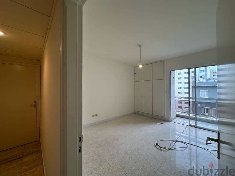 Hamra 245 m² apartment next to AUB الحمرا شارع المكحول 10