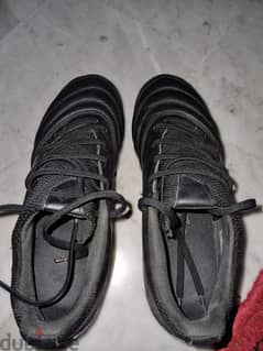 football shoes size 42 and a half