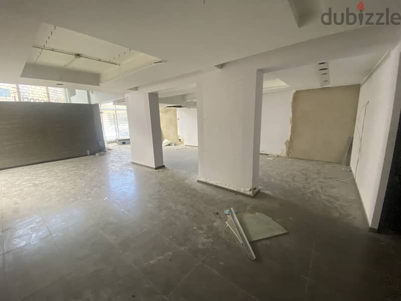 RWB229AH - Duplex Shop for rent in Jbeil 3