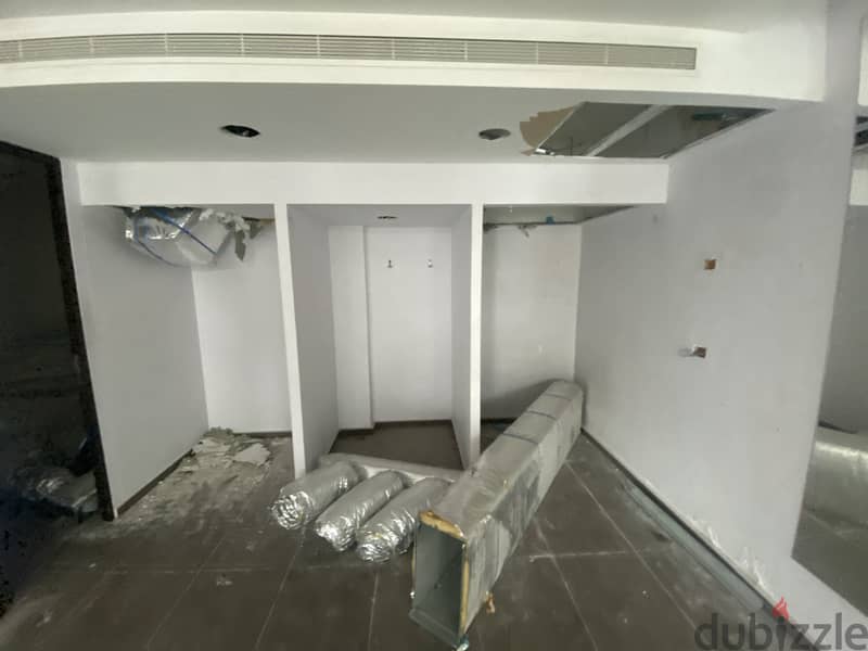 RWB229AH - Duplex Shop for rent in Jbeil 4