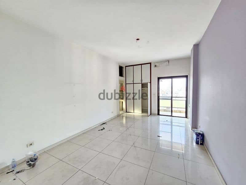 Apartment for Sale in Horsh Tabet - شقة للبيع في منطقة حرش تابت 5