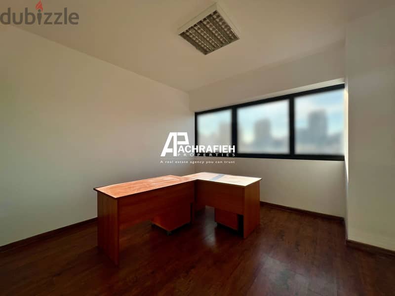 Office For Rent In Achrafieh - مكتب للإجار في الأشرفية 10
