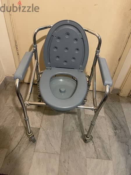 Medical chair toilet with wheels mint condition 0