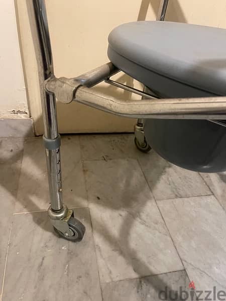 Medical chair toilet with wheels mint condition 8