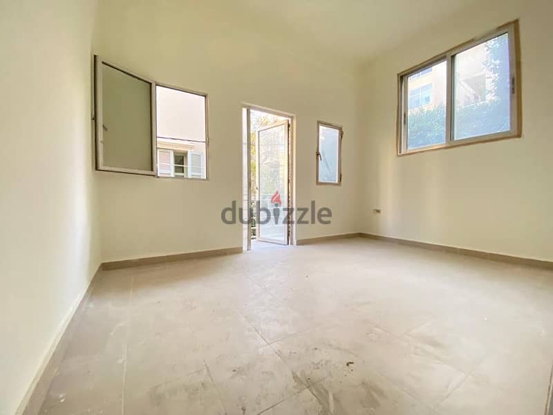 Apartment for rent in gemayzeh, prime location. 4