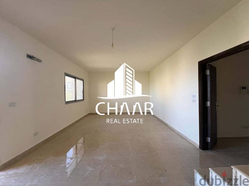 R1672 Spacious Apartment+Rooftop for Sale in Aramoun 1