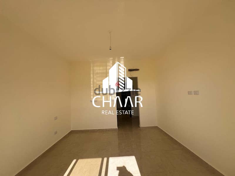 R1672 Spacious Apartment+Rooftop for Sale in Aramoun 3