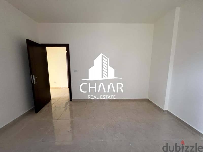 R1672 Spacious Apartment+Rooftop for Sale in Aramoun 4