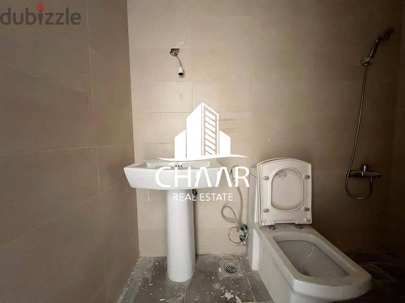R1672 Spacious Apartment+Rooftop for Sale in Aramoun 11