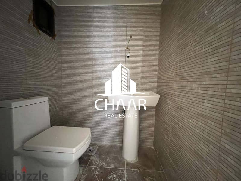 R1672 Spacious Apartment+Rooftop for Sale in Aramoun 12