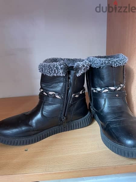 boots black msawaf inside size 33 good condition 1