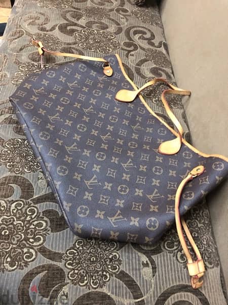 Louis Vuitton bag Orginal with number orginal شانطه لأصلي لويز فيتون 6