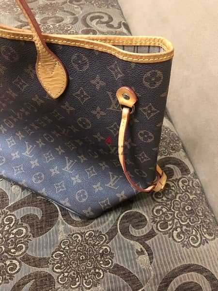 Louis Vuitton bag Orginal with number orginal شانطه لأصلي لويز فيتون 8