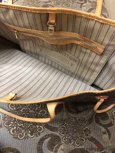 Louis Vuitton bag Orginal with number orginal شانطه لأصلي لويز فيتون 13