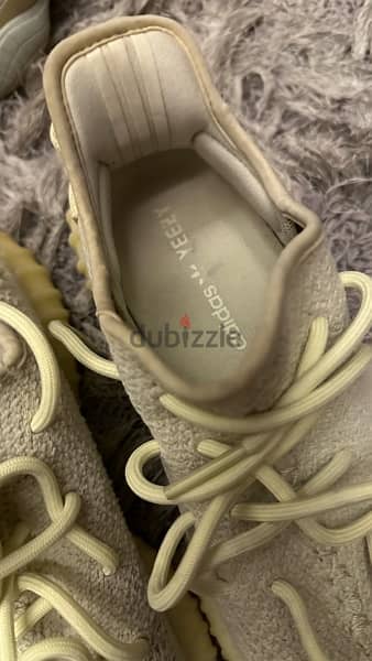 Yeezy butter size 42 2/3 4