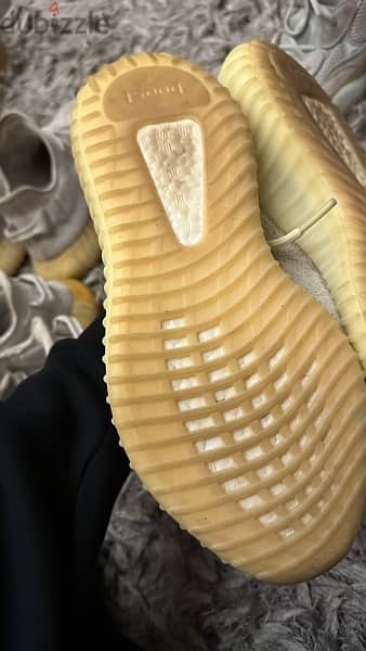 Yeezy butter size 42 2/3 5