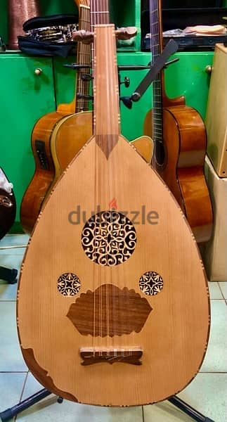 oud made by FARABI عود الفارابي المميز