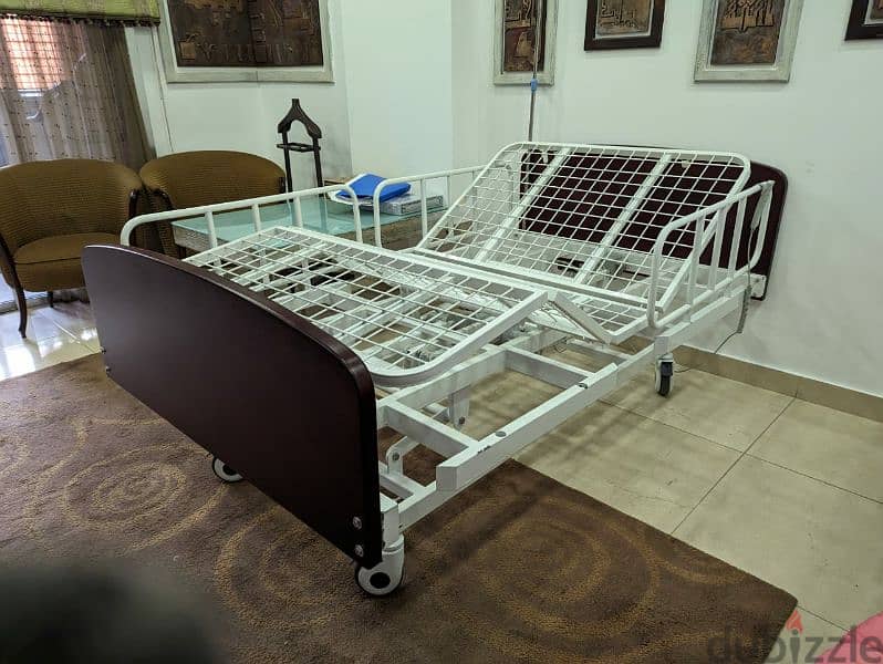 Medical bed    .   سرير طبي 0