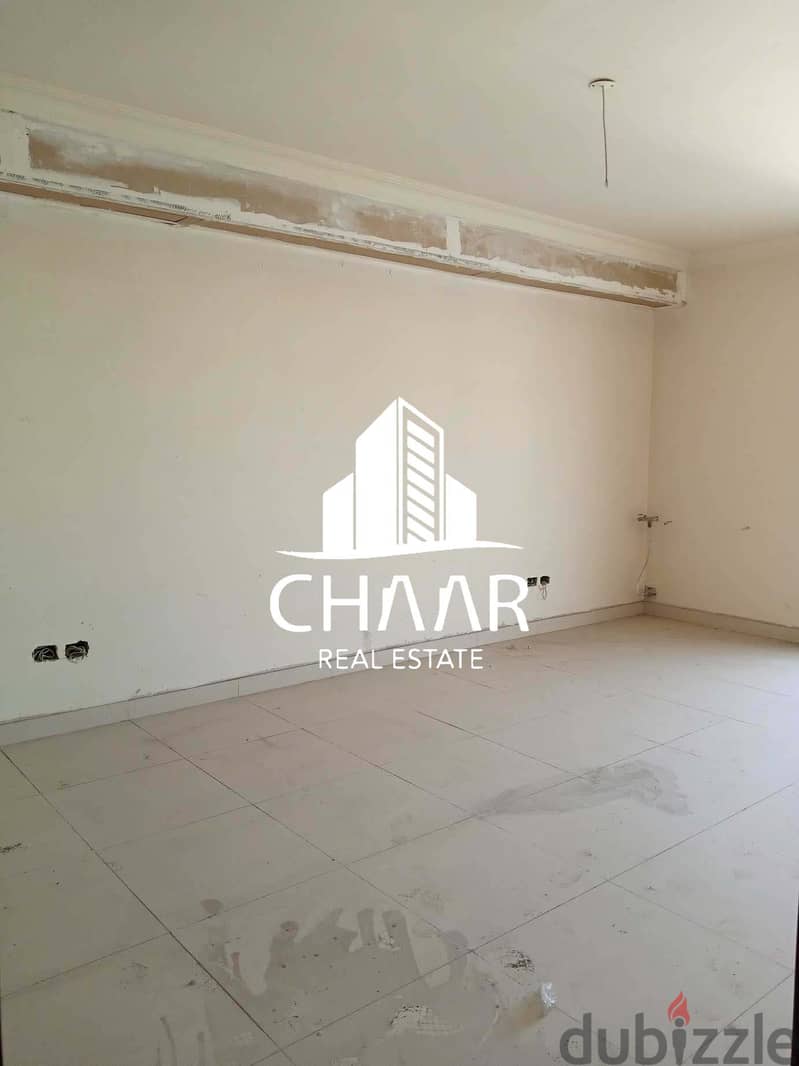 R912 Spacious Apartment for Sale in Ramlet Al-Bayda 6
