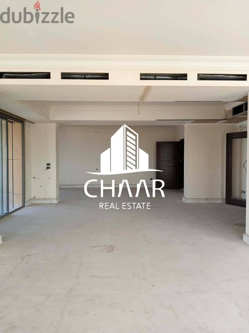 R915 Immense Apartment for Sale in Ramlet Al-Bayda with Sea View 1