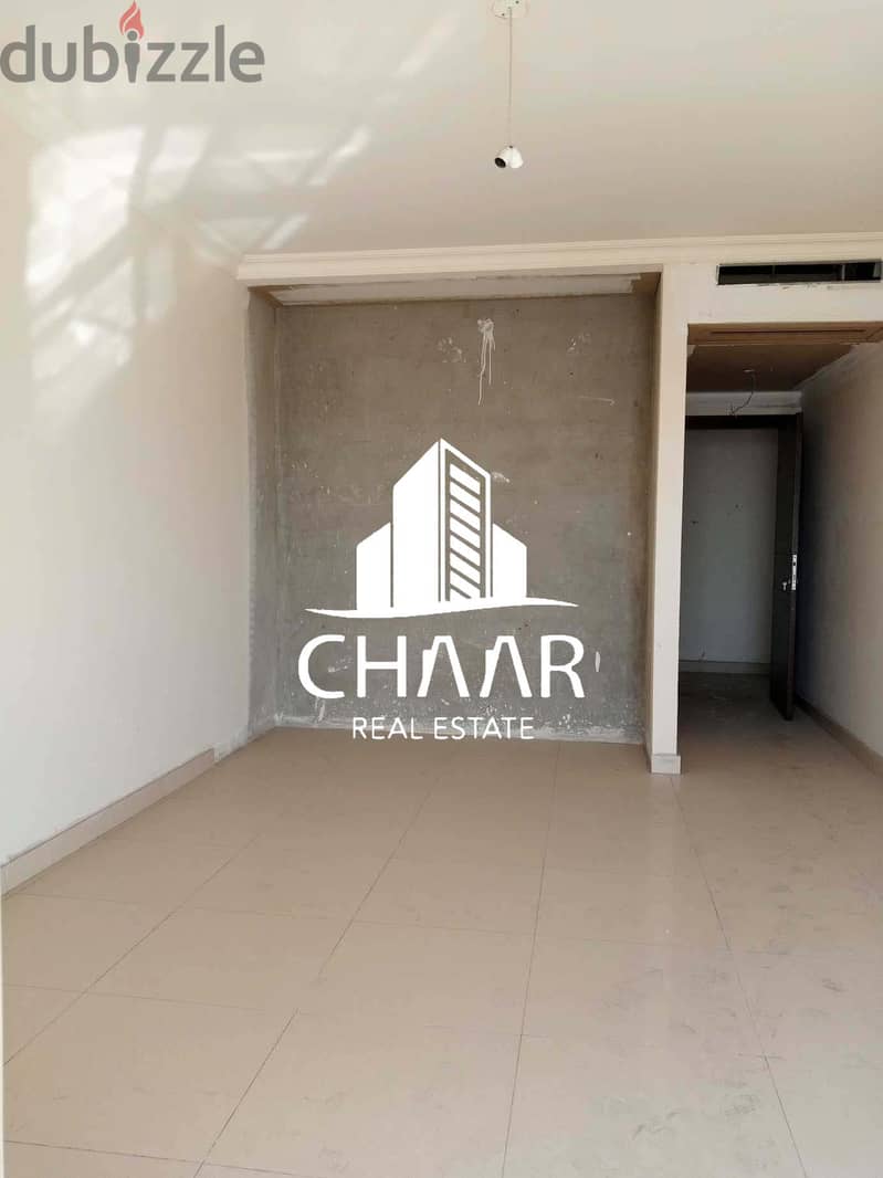 R915 Immense Apartment for Sale in Ramlet Al-Bayda with Sea View 3