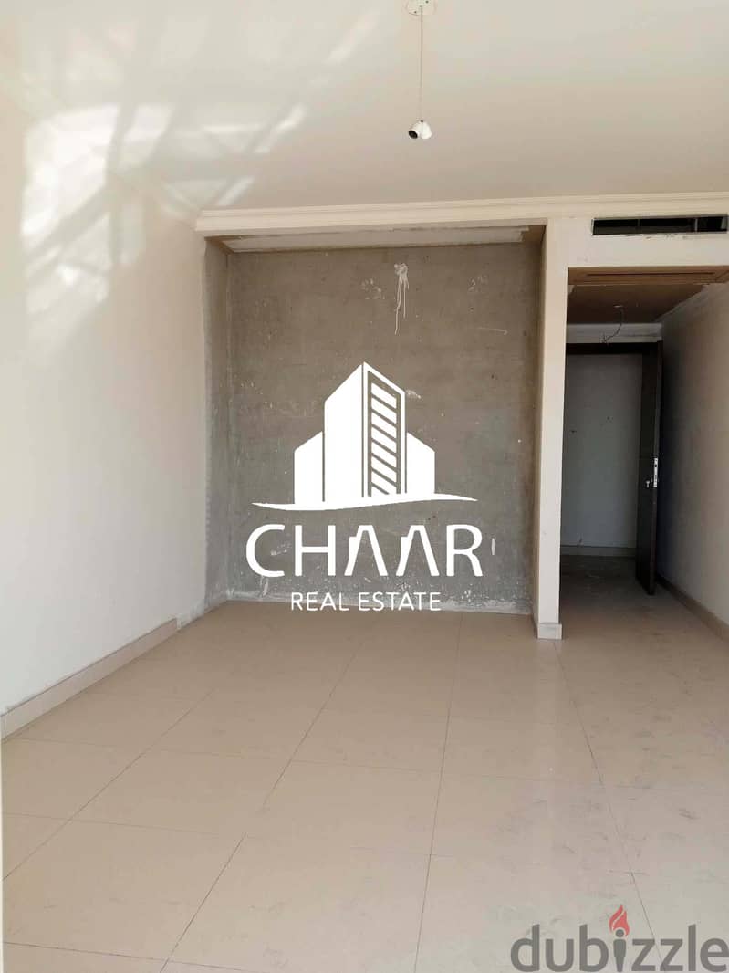 R916 Apartment for Sale in Ramlet Al-Bayda with Sea View 3