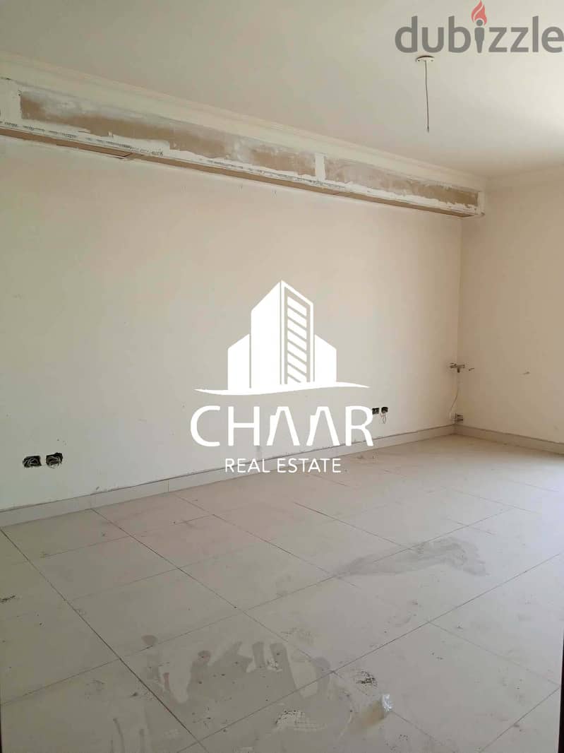 R916 Apartment for Sale in Ramlet Al-Bayda with Sea View 6
