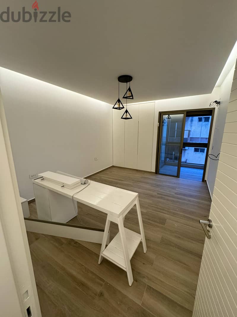 Luxurious 300 m2 apartmen+open amazing view for sale in Rihaniyeh 12