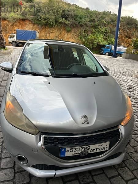 peugeot 208 2016 silver for sale 3