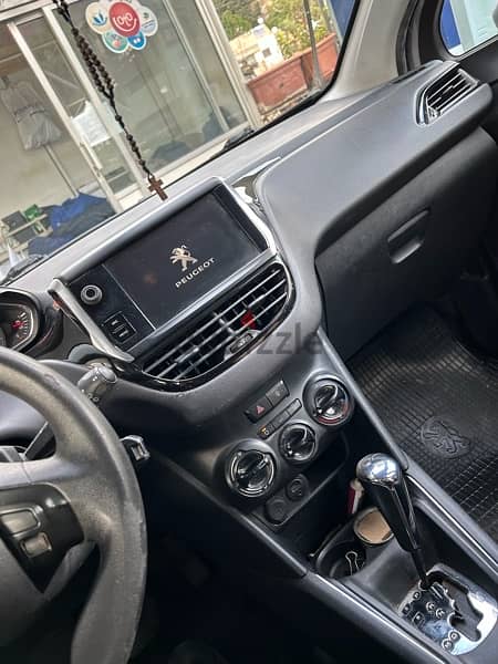 peugeot 208 2016 silver for sale 4