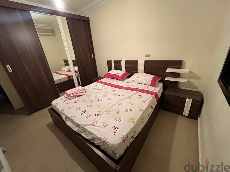 King Size bedroom from Mobilitop new not used. For Only 1000$ 0