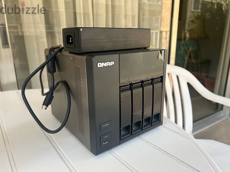 QNAP TS-420 - 5Terra  (Network Storage device) 2