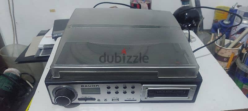 Turntable with Casette-Bauhn Broadway 4
