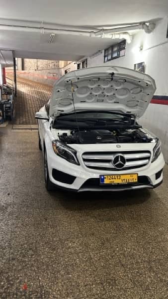 GLA Clean Carfax low mileage 40k 3